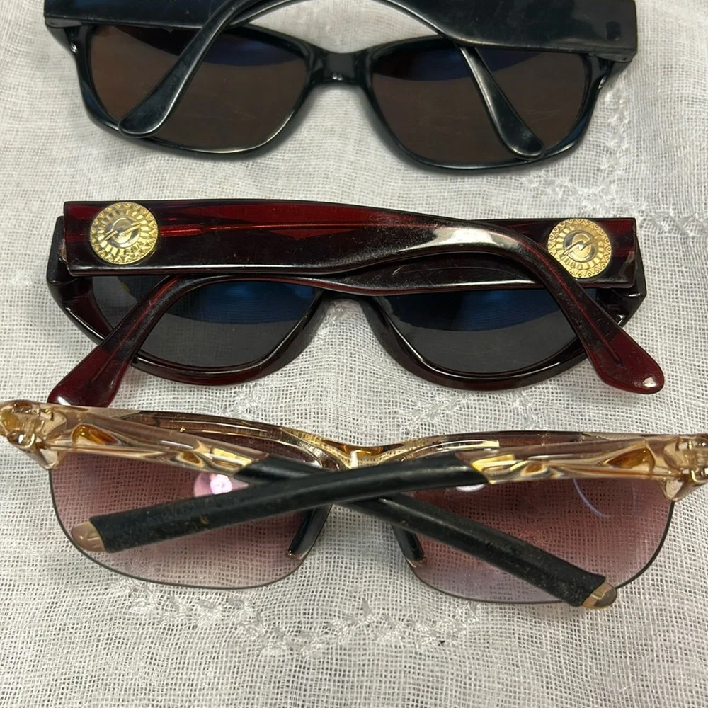 Bundle of 5 pairs of sunglasses